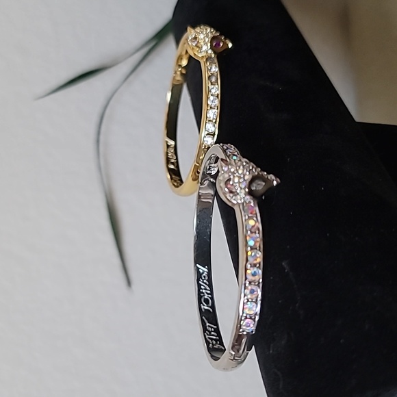 Vintage BETSEY JOHNSON Surreal Forest Collection Fox Hinged Bangle Bracelets. - Picture 8 of 10